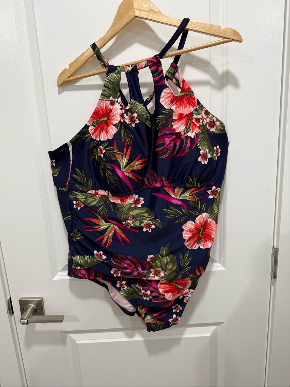 Kona Sol Keyhole Braided Strap One Piece Swimsuit Navy Tropical Hibiscus Size24W - Picture 4 of 7